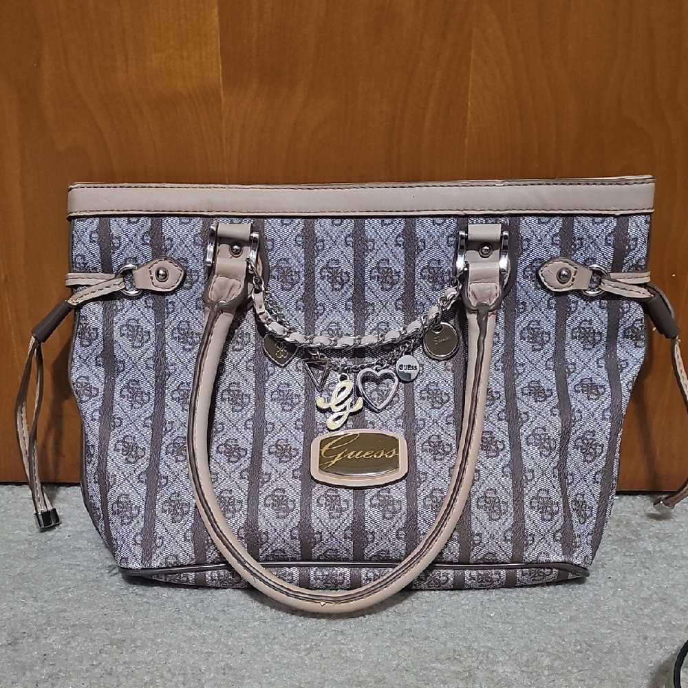 Guess Women's Tote Bag - Patterned Gray and Tan